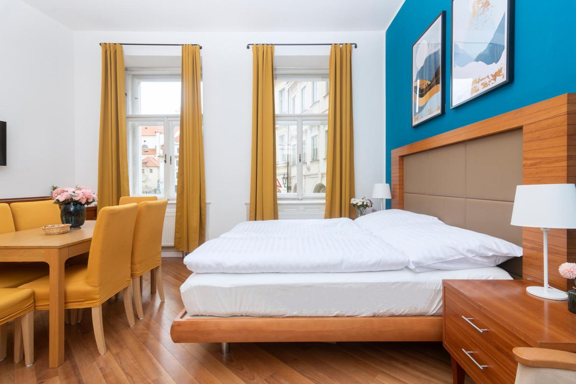 Moonlight Apartments Old Town Praha Bagian luar foto